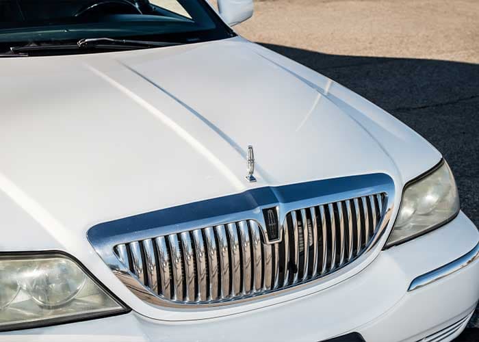Lincoln Stretched Towncar - View 3